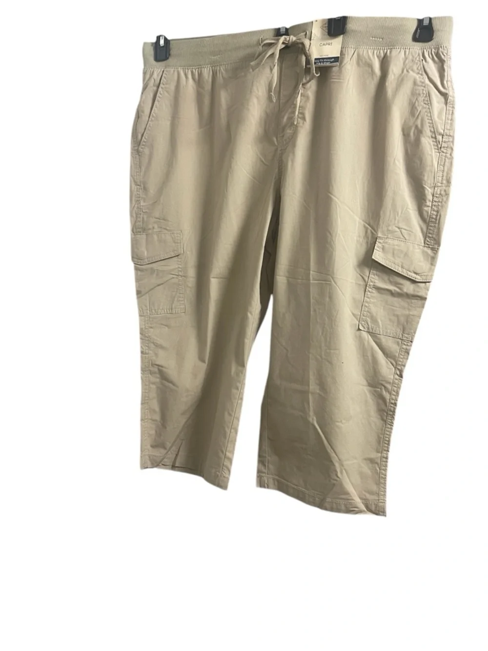 ST. JOHN’S BAY MID RISE CARGO CAPRI PANTS WOMENS BISCOTTI BEIGE COLOR SIZE 3X
